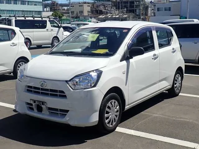 Daihatsu Mira e:S LA350S 2021